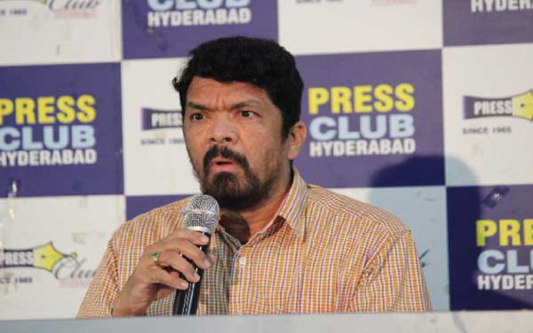 నటుడు పోసానిపై పవన్‌ ఫ్యాన్స్‌ ఆగ్రహం..