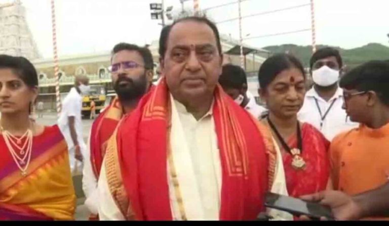 శ్రీవారి సన్నిధిలో మంత్రి ఐకే రెడ్డి