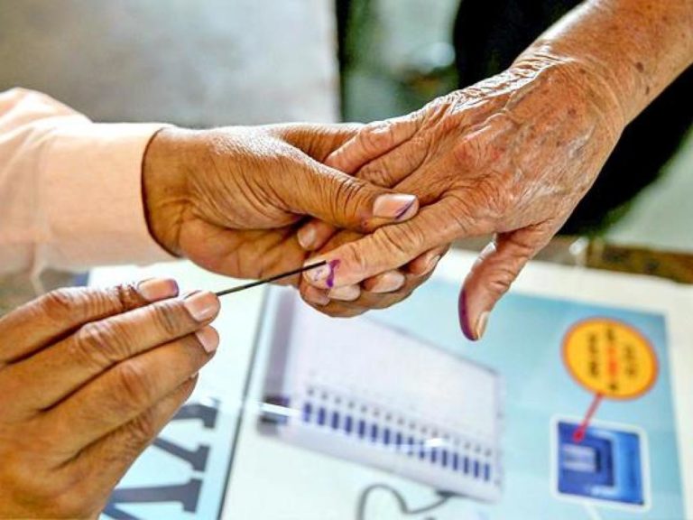 ముగిసిన హుజూరాబాద్‌ ఉప ఎన్నిక పోలింగ్‌..