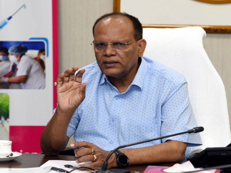 సీఎం కేసీఆర్ నిర్ణయం దేశానికి ఆదర్శం- సీఎస్