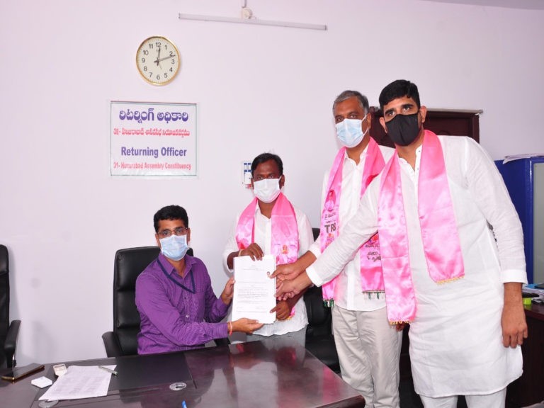 చివరి రోజు నామినేషన్ వేసిన టీఆర్ఎస్ అభ్యర్థి గెల్లు శ్రీనివాస్..