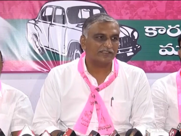 ఈటలపై మంత్రి హరీష్‌ ఫైర్..
