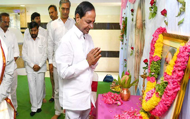 ఆర్‌ విద్యాసాగర్ రావుకు సీఎం కేసీఆర్‌ నివాళి..