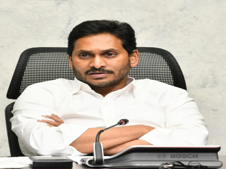 కోవిడ్‌ నియంత్రణపై సీఎం జగన్‌ సమీక్ష..