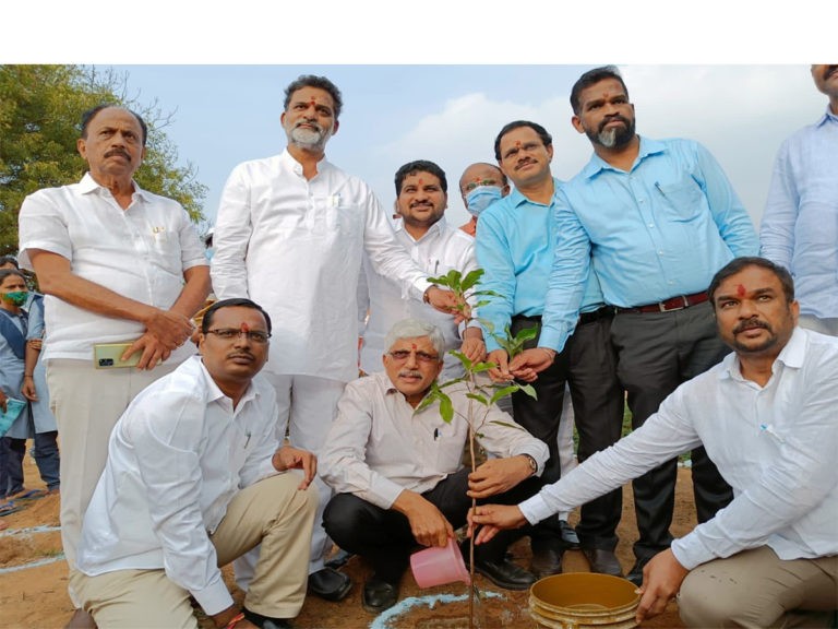 గ్రీన్ ఛాలెంజ్‌లో పాల్గొన్న కర్ణాటక బీసీ కమిషన్ బృందం..