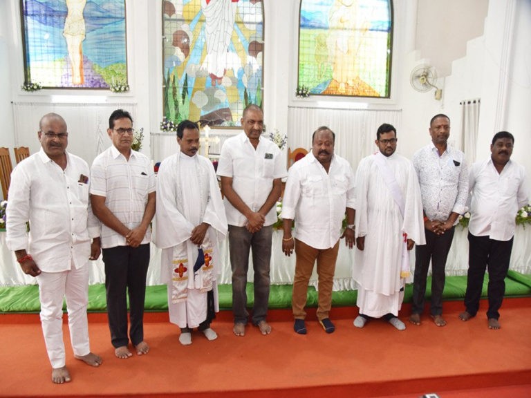 క్రిస్మస్ వేడుకల్లో పాల్గొన్న మంత్రి గంగుల..