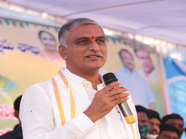 ప్రైవేటు ఆస్పత్రుల్లో చేరి జేబులు గుళ్ల చేసుకోవద్దు- మంత్రి హరీష్‌