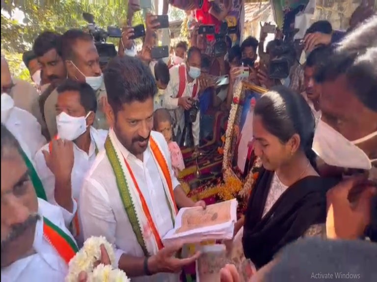 జైత్రం నాయక్ కుటుంబానికి అండగా కాంగ్రెస్..