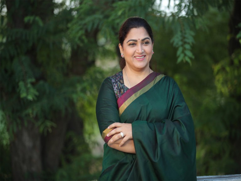 ‘ఆడ‌వాళ్లు మీకు జోహార్లు’ కంప్లీట్ ఫ్యామిలీ సినిమా- న‌టి కుష్బూ