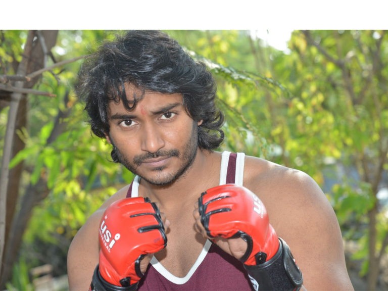 బాక్సింగ్ నేపథ్యంలో మరో చిత్రం.. హీరో ఎవరో తెలుసా..!