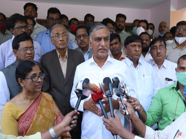 ప్రభుత్వం సెస్ ను ఎంతగానో ప్రోత్సహిస్తోంది- మంత్రి హరీష్‌