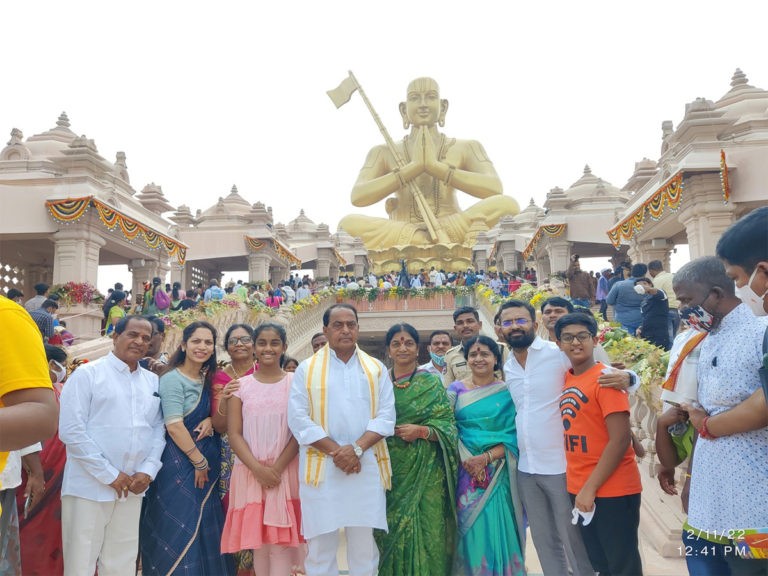 సమతామూర్తిని దర్శించుకున్న మంత్రి ఐకే రెడ్డి..
