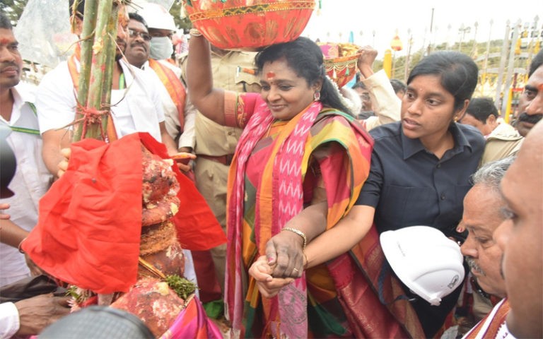 మేడారం జాతరకు గవర్నర్ తమిళిసై..