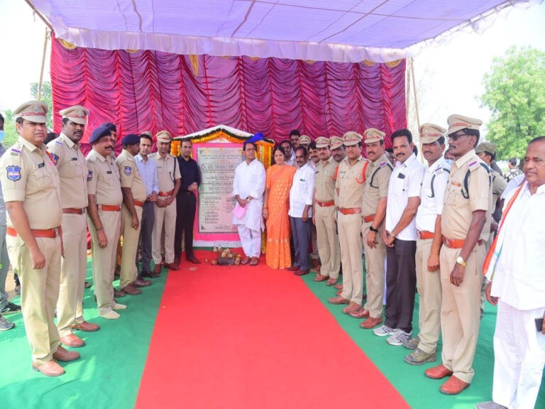 దేశానికే ఆదర్శంగా తెలంగాణ పోలీస్- మంత్రి