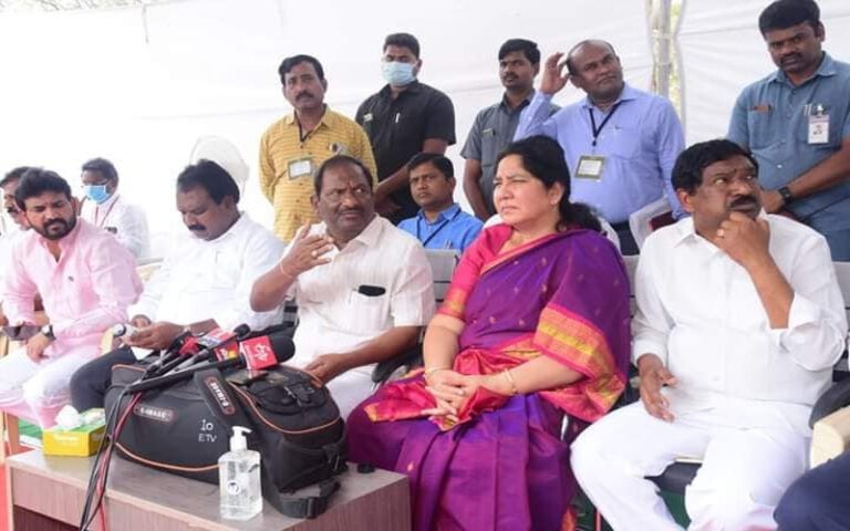 బీజేపీ ప్రజా వ్యతిరేక విధానాలను ఎండగట్టిన మంత్రులు..