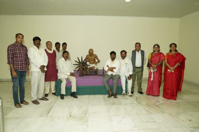 గాంధీ తీర్థ్‌ మ్యూజియాన్ని సందర్శించిన నిరంజన్ రెడ్డి..