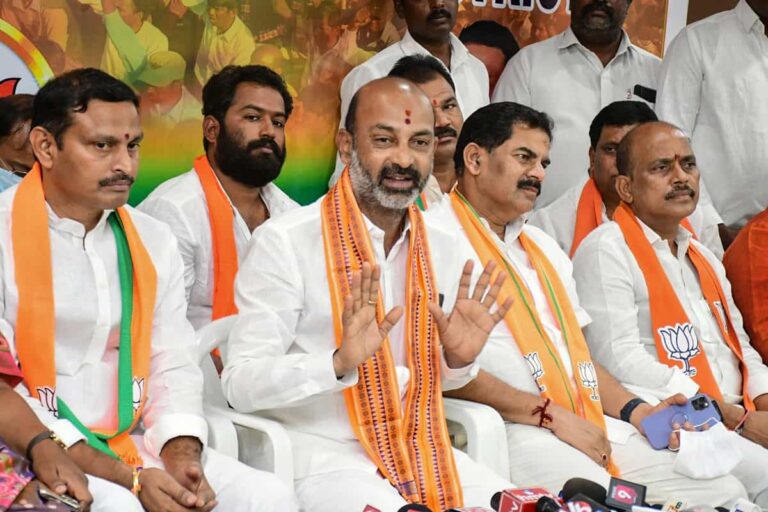 తెలంగాణ‌ బీజేపీలో టెన్ష‌న్.. టెన్షన్‌..!