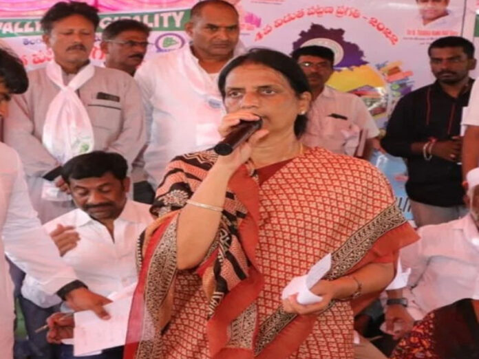 Minister Sabitha Indra Reddy