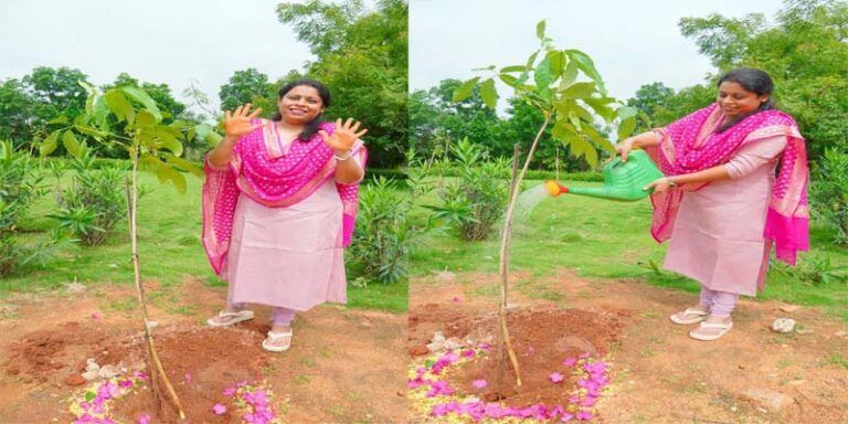 మొక్కలు నాటిన డా.అపూర్వ మునిగెల