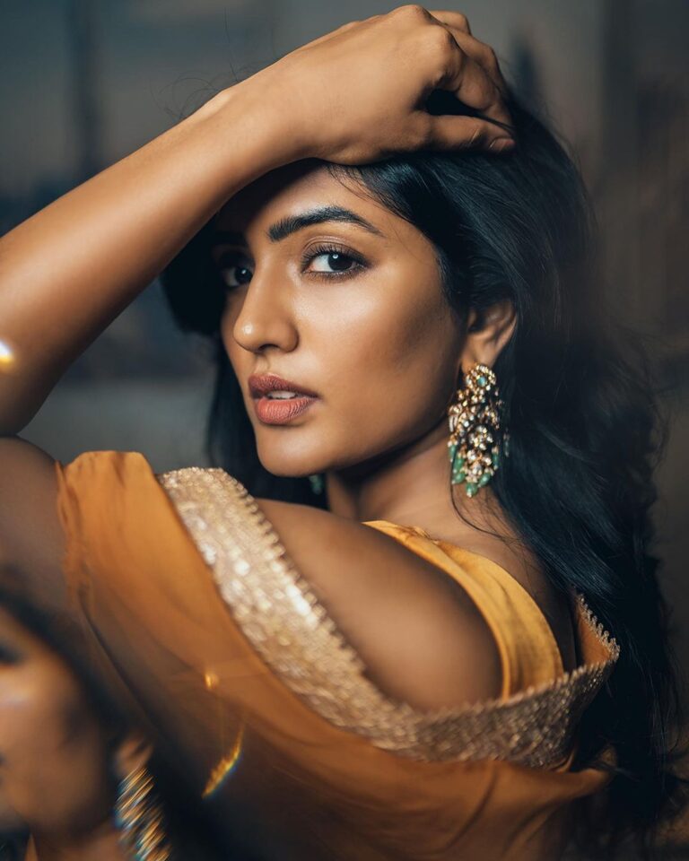 Eesha Rebba Pics Latest