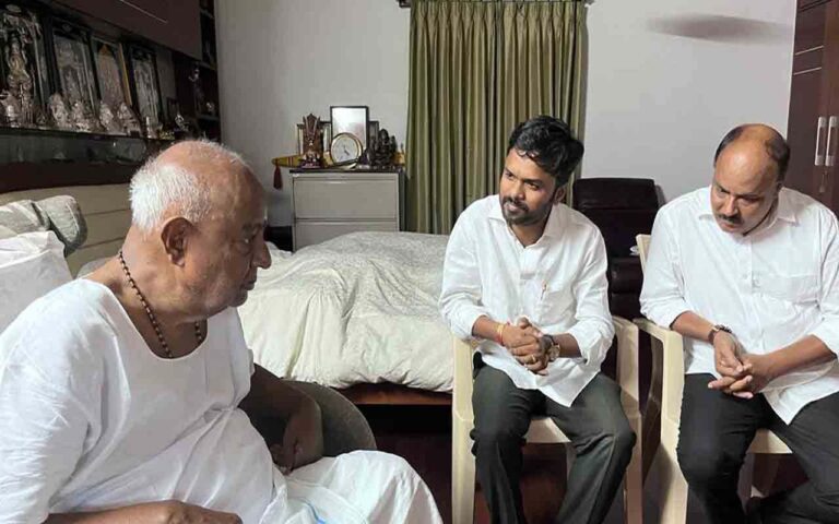 బీఆర్‌ఎస్‌ తిరుగులేని శక్తిగా ఎదుగుతుంది: దేవేగౌడ