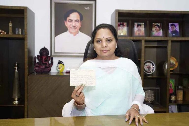 చేనేత గురించి మోదీకి పోస్టు కార్డు రాసిన కవిత