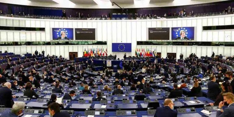 రష్యాపై తీర్మానం చేసిన ఈయూ…