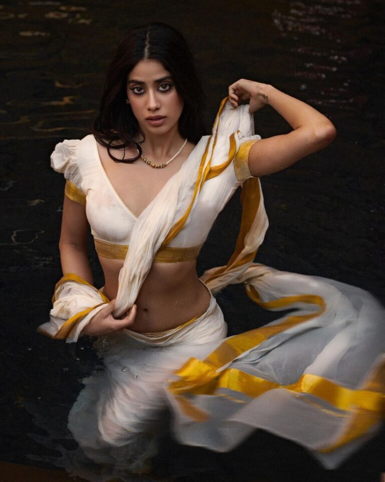 janvi kapoor  stunning looks