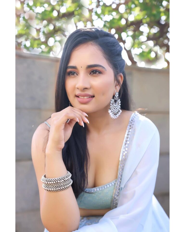 Srushti Dange latest pics