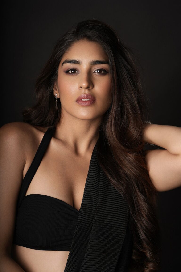 Yukti Thareja Stunning Pics