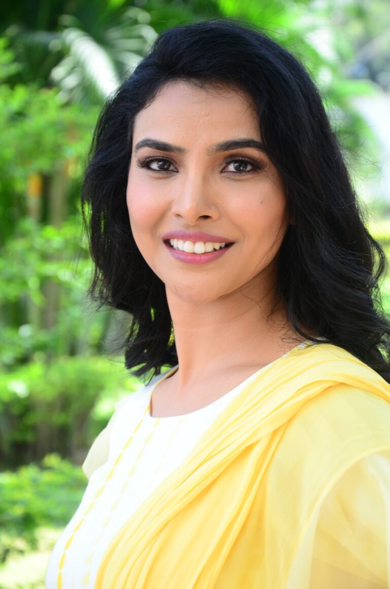 Meenakshi Goswami Stills Latest