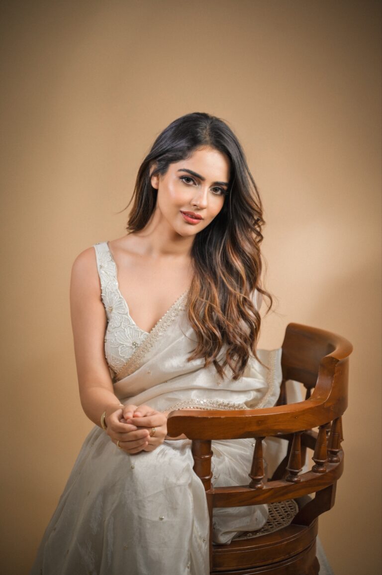 malvi malhotra pics latest