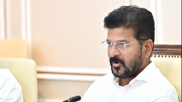 ప్రతీది ఢిల్లీలోనే.. ఏంటిది రేవంత్ ?