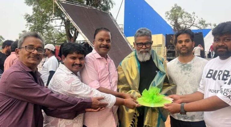 దర్శకుల సంఘానికి రూ.5 లక్షల విరాళం