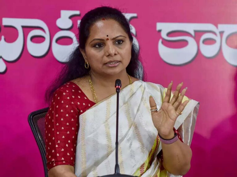 Kavitha: బీసీలకు న్యాయం జరగలేదు