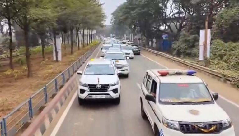 కేంద్ర మంత్రులకు తప్పిన పెను ప్రమాదం