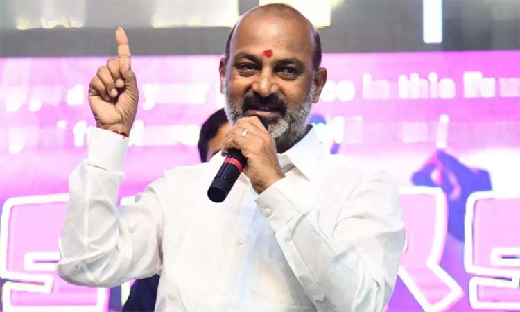 ఢిల్లీలో కాషాయ జెండా ఎగిరింది: బండి