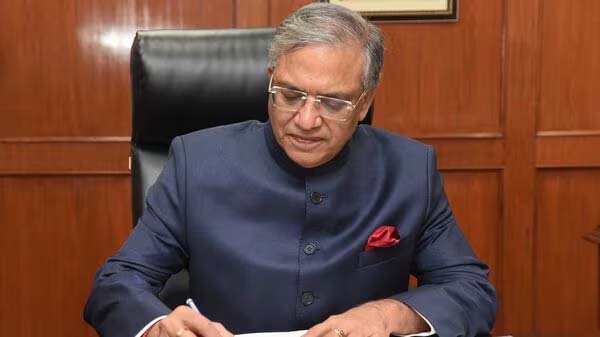 సీఈసీగా బాధ్యతలు చేపట్టిన జ్ఞానేశ్ కుమార్