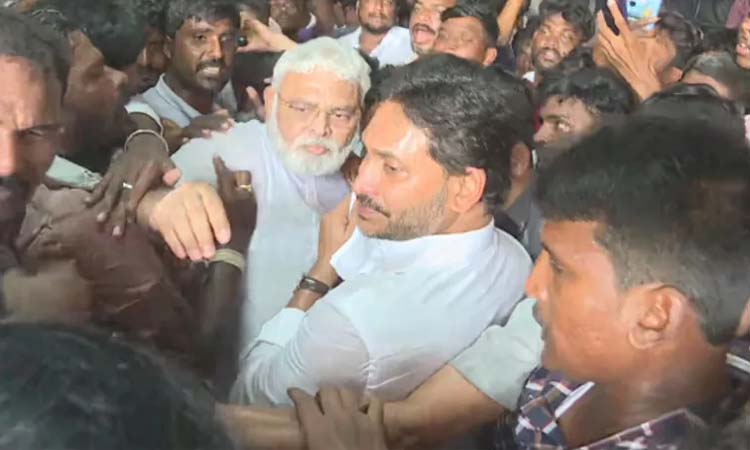 పోలీస్ భద్రత కల్పించరా?: జగన్ ఫైర్