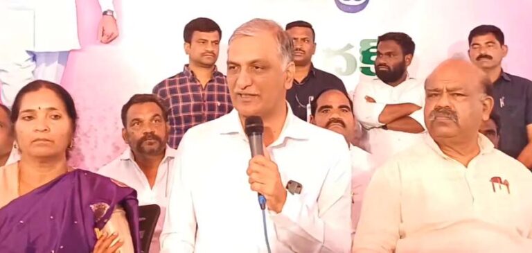 కాంగ్రెస్ నేతలను నిలదీయండి: హరీష్