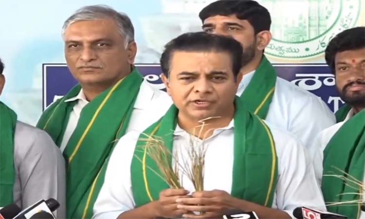 ఎండిన వరితో బీఆర్ఎస్ ఆందోళన