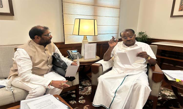 కేంద్ర మంత్రి కుమారస్వామితో ఎంపీ వద్దిరాజు భేటి