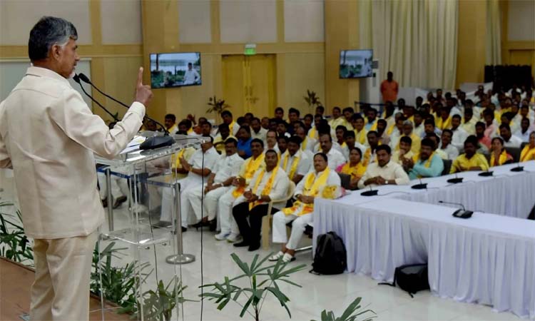 కార్యకర్తలే టీడీపీకి బలం: చంద్రబాబు