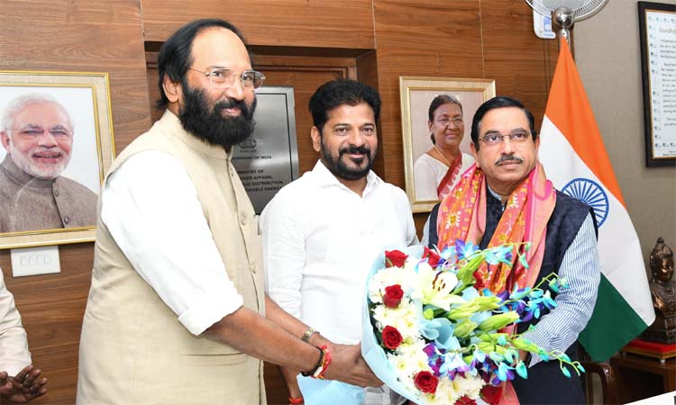 కేంద్రమంత్రి ప్రహ్లాద్ జోషితో సీఎం రేవంత్ భేటీ