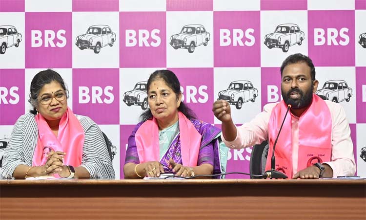 అందాలరాశులా..? ధాన్యపు రాశులా..?