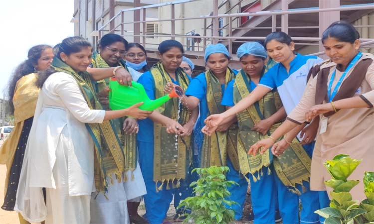 ఇంటర్నేషనల్ నర్స్ డే …గ్రీన్ ఛాలెంజ్