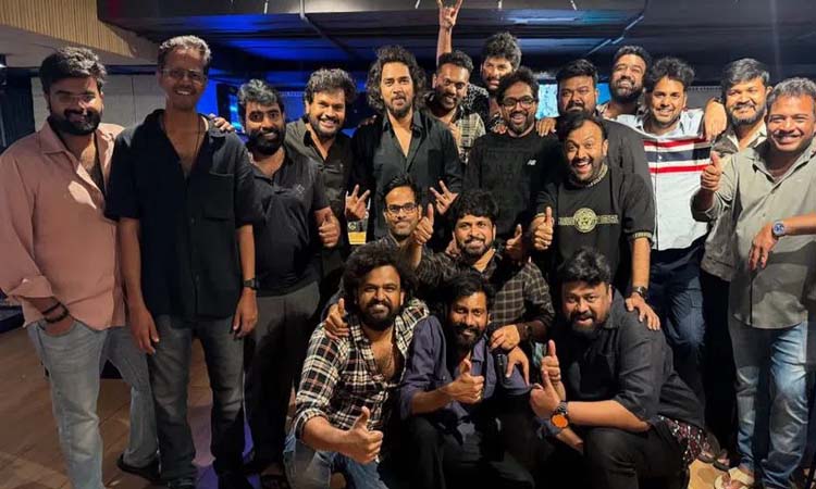 Tollywood:ఒకే చోట..ఒకే ఫ్రేమ్‌లో దర్శకులు!