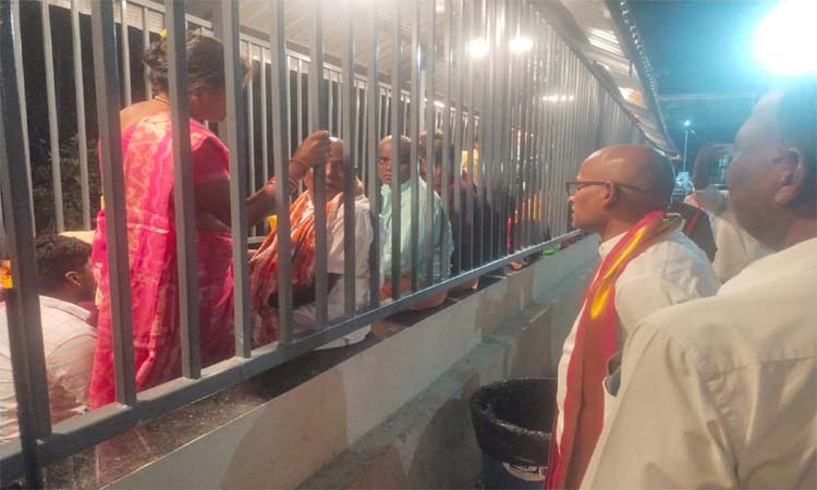 టీటీడీ డిప్యూటీ ఈవో ఆకస్మిక త‌నిఖీలు