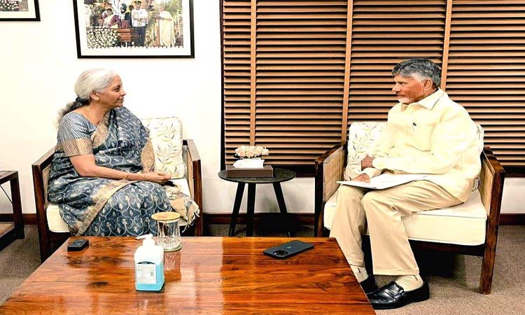 పోలవరం-బనకచర్ల ప్రాజెక్టుపై ఏపీ సీఎం