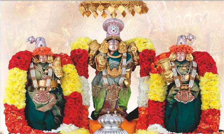 చంద్రప్రభ వాహనంపై ప్రసన్న వేంకటేశ్వరుడు